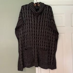 Women’s Medium Fall Tunic Heavy Weight Sweater Black White